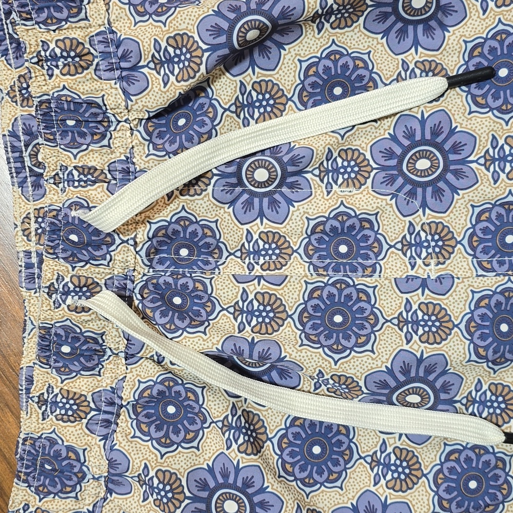 Bylt Premium Basic Floral Patterned Swim Shorts - image 2